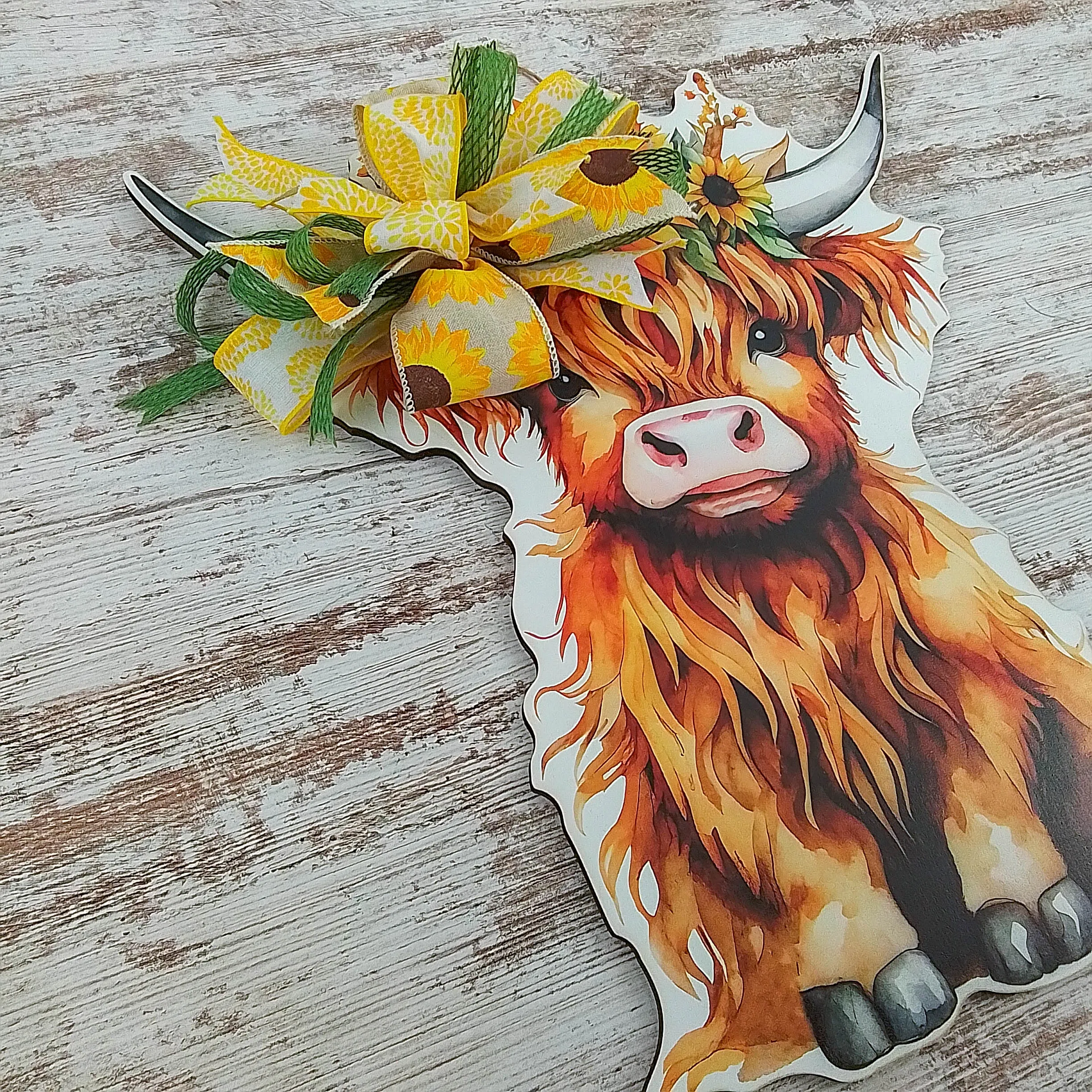 Highland Cow Door Hanger, Farmhouse-Style Home Decor, Unique Gift for Animal Lovers