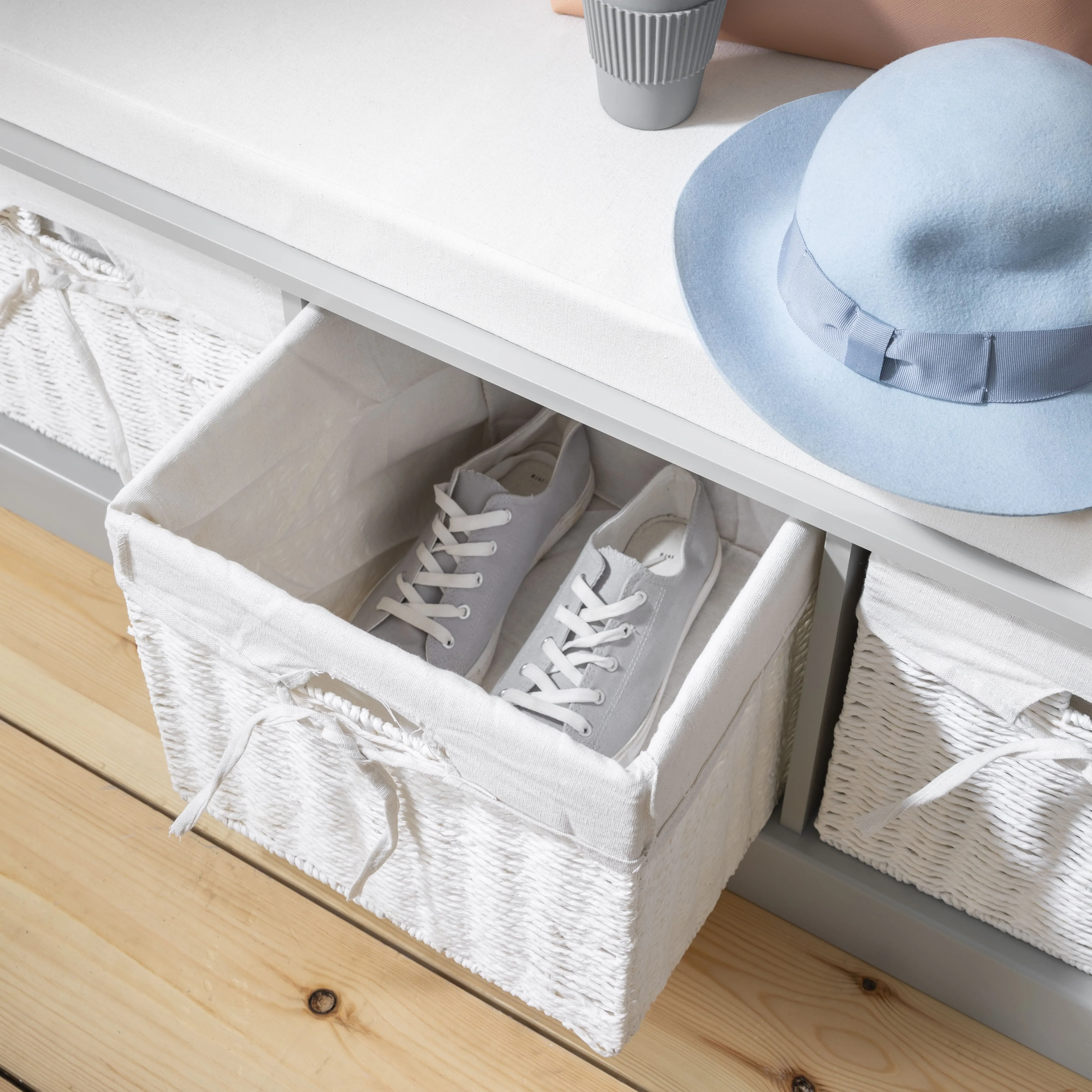 Stockholm Storage Bench with 3 Baskets in Silk Grey